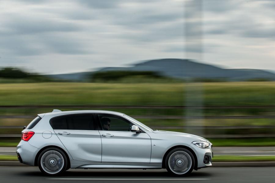  BMW 118d M Sport (F20) 2015 года  (UK) (фото 2 из 19)